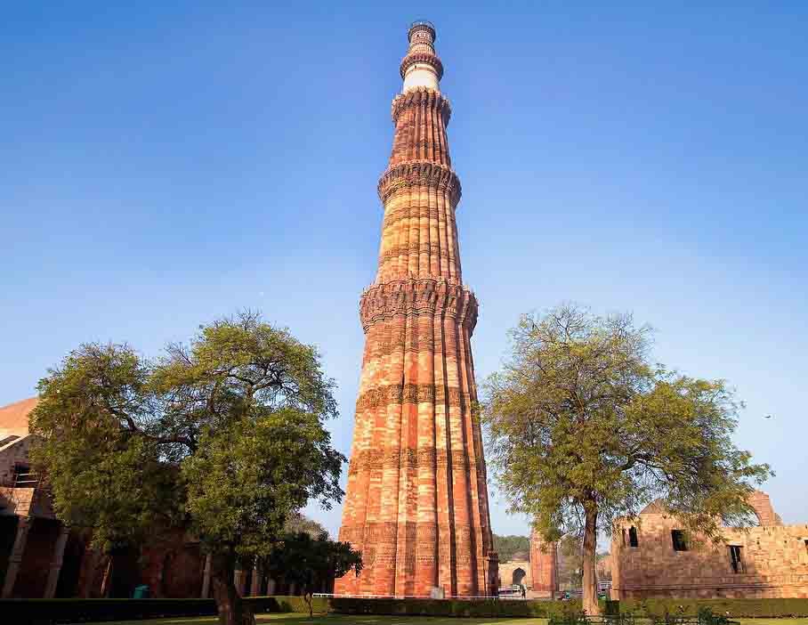 Essay on Qutub Minar for Children and Students